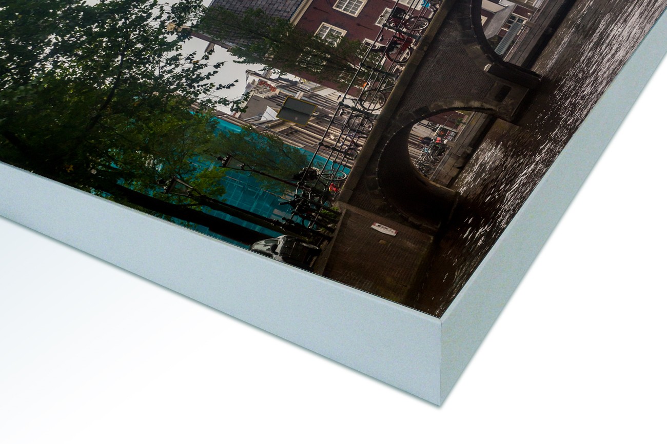 Close up textieldoek in frame gemonteerd