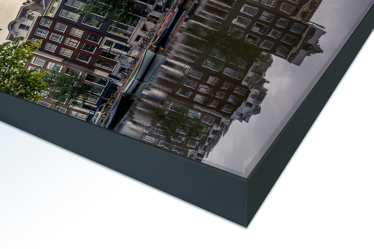 Close up textieldoek in frame gemonteerd zwart