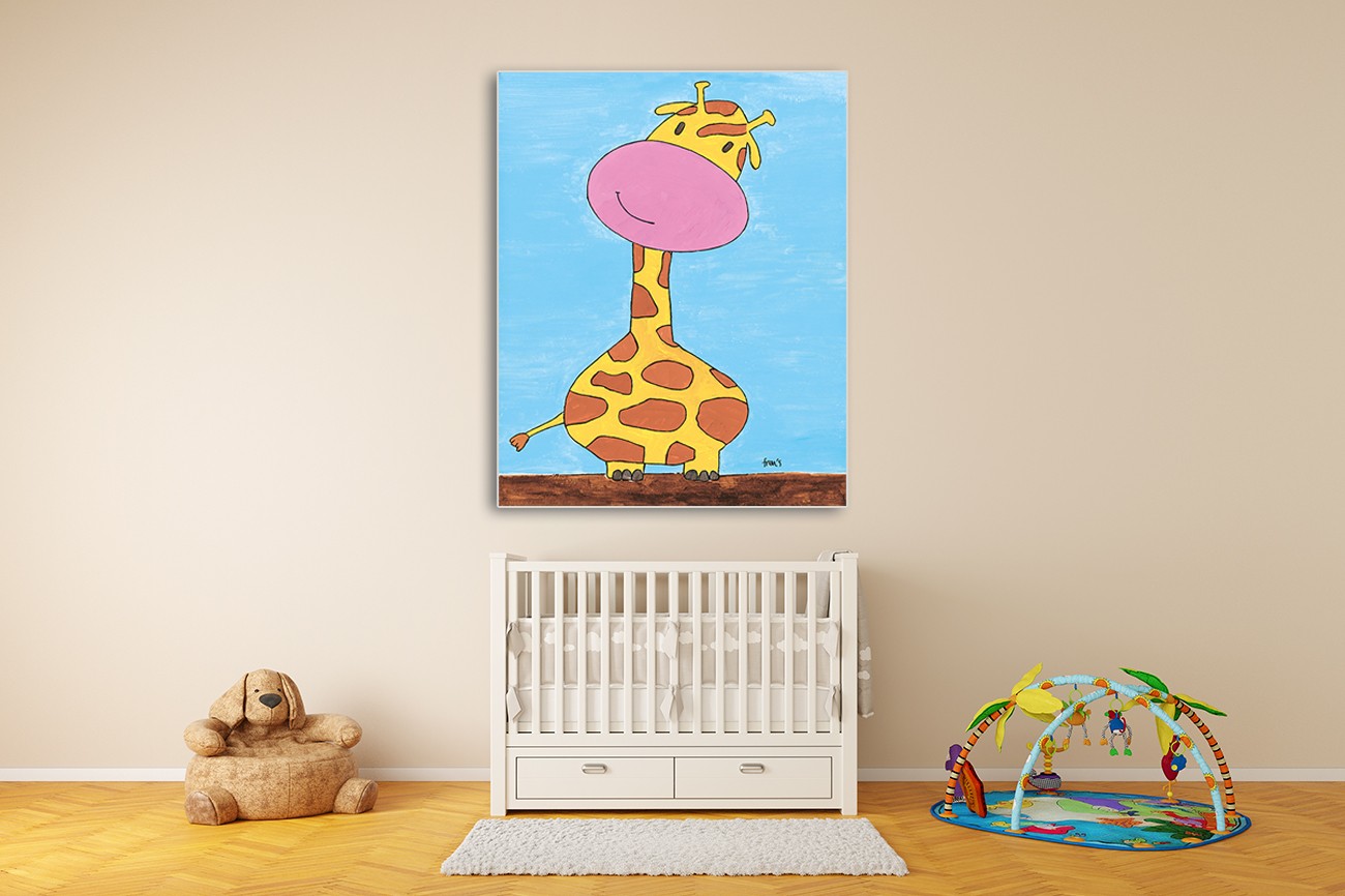 Schattige giraffe op een licht blauwe achtergrond van Francis Veroude met als titel Giraffe op textieldoek