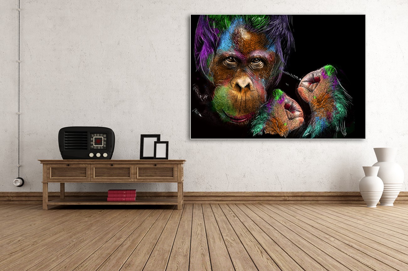 Grote aap met verschillende kleuren in zijn vacht op een zwarte achtergrond van Sander van Laar met als titel Monkey op textieldoek