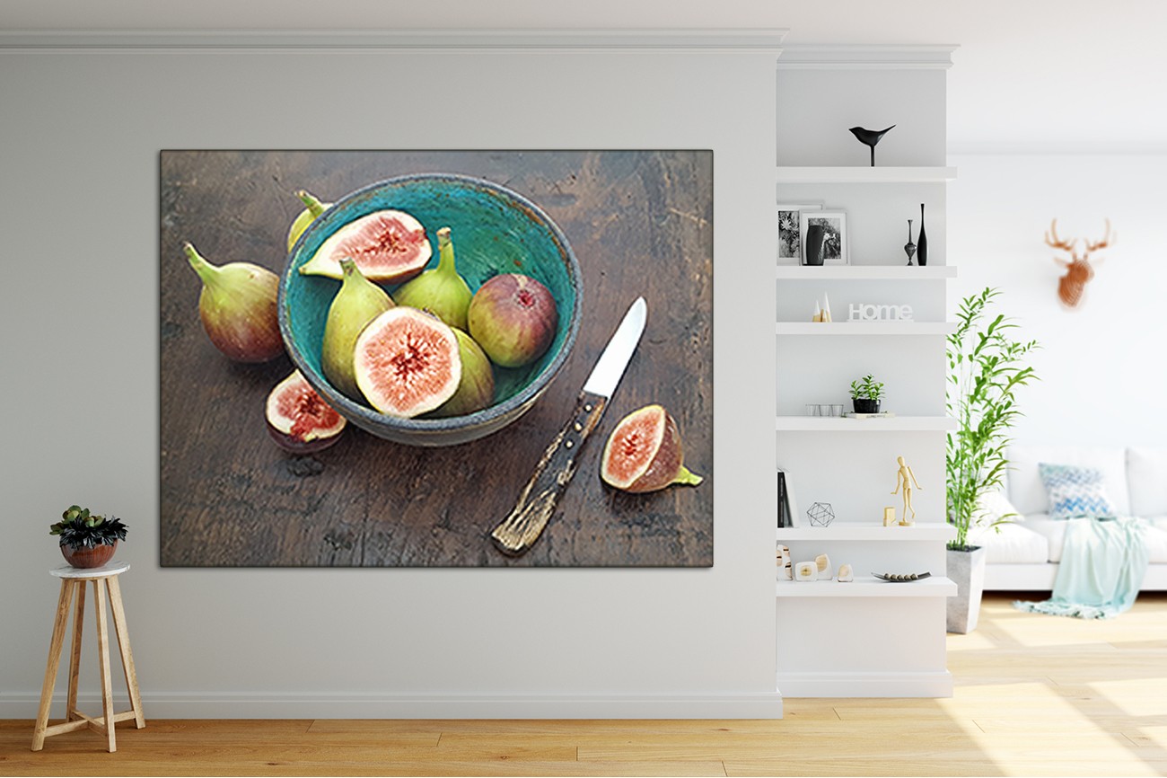 Rustige foto van vijgen in een schaal van Michael Tarin met de titel Figs Still