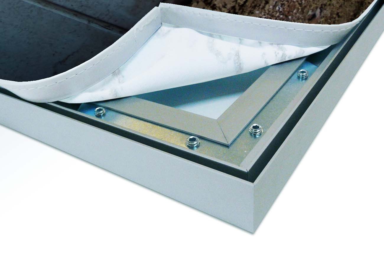 Close up textieldoek los in frame zilver