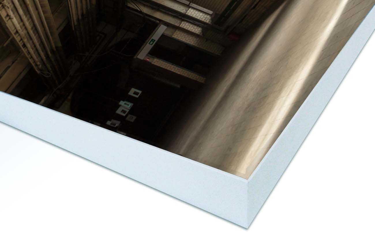 Close up textieldoek in frame gemonteerd wit