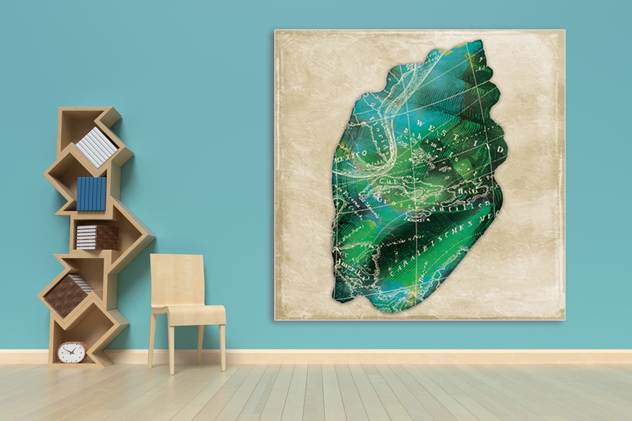 ​Prachtige grote groen/blauwe schelp met lichte achtergrond van Jace Grey met als titel Map green shell II op textieldoek.