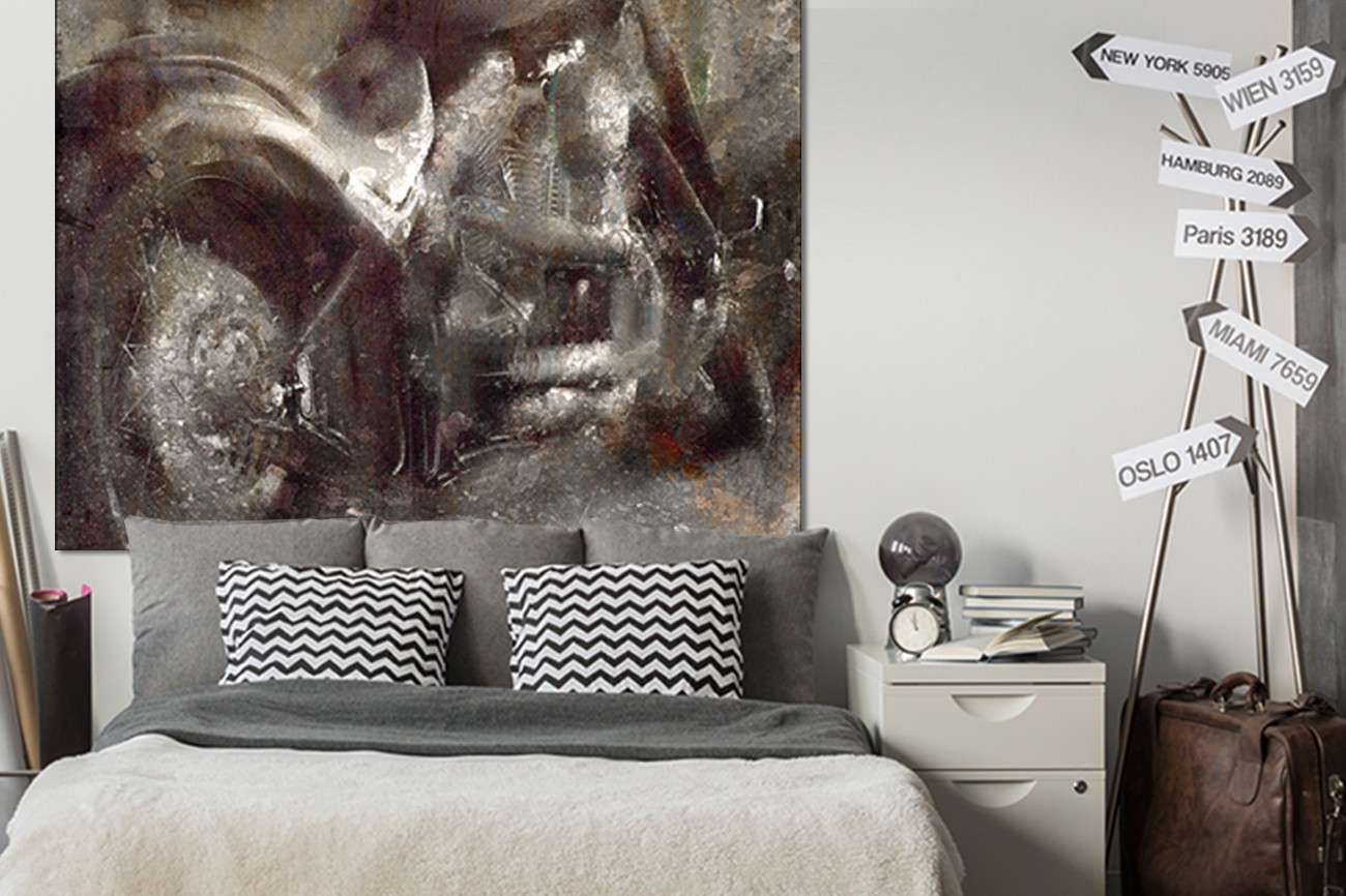 Vervaagde motor in zwart wit van Kimberly Allen met als titel Grungy ride op textieldoek.